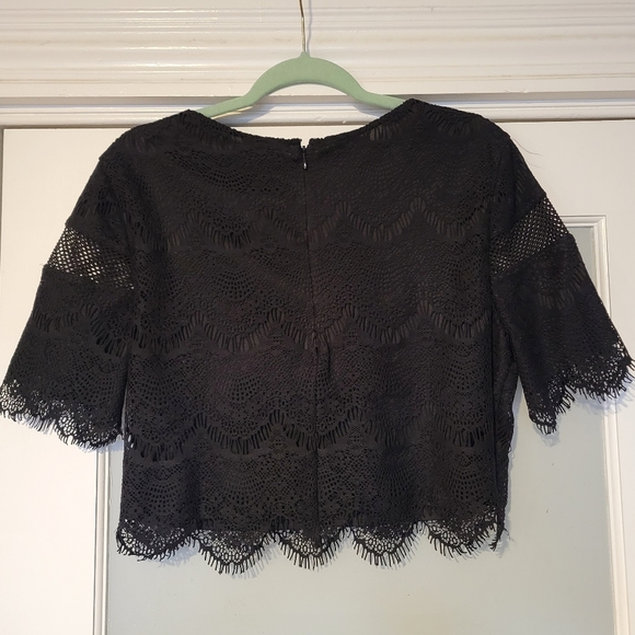 Express short sleeve black lace crop blouse, size L - Picture 4 of 5